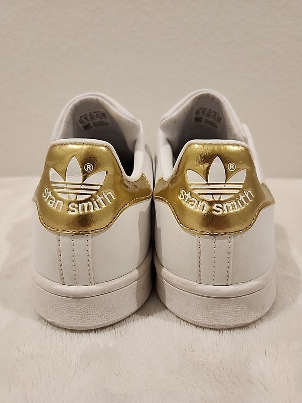Adidas Stan Smith Shoes Sneakers white gold Womens 10.5 Mens 9 Lace Up Low Top
